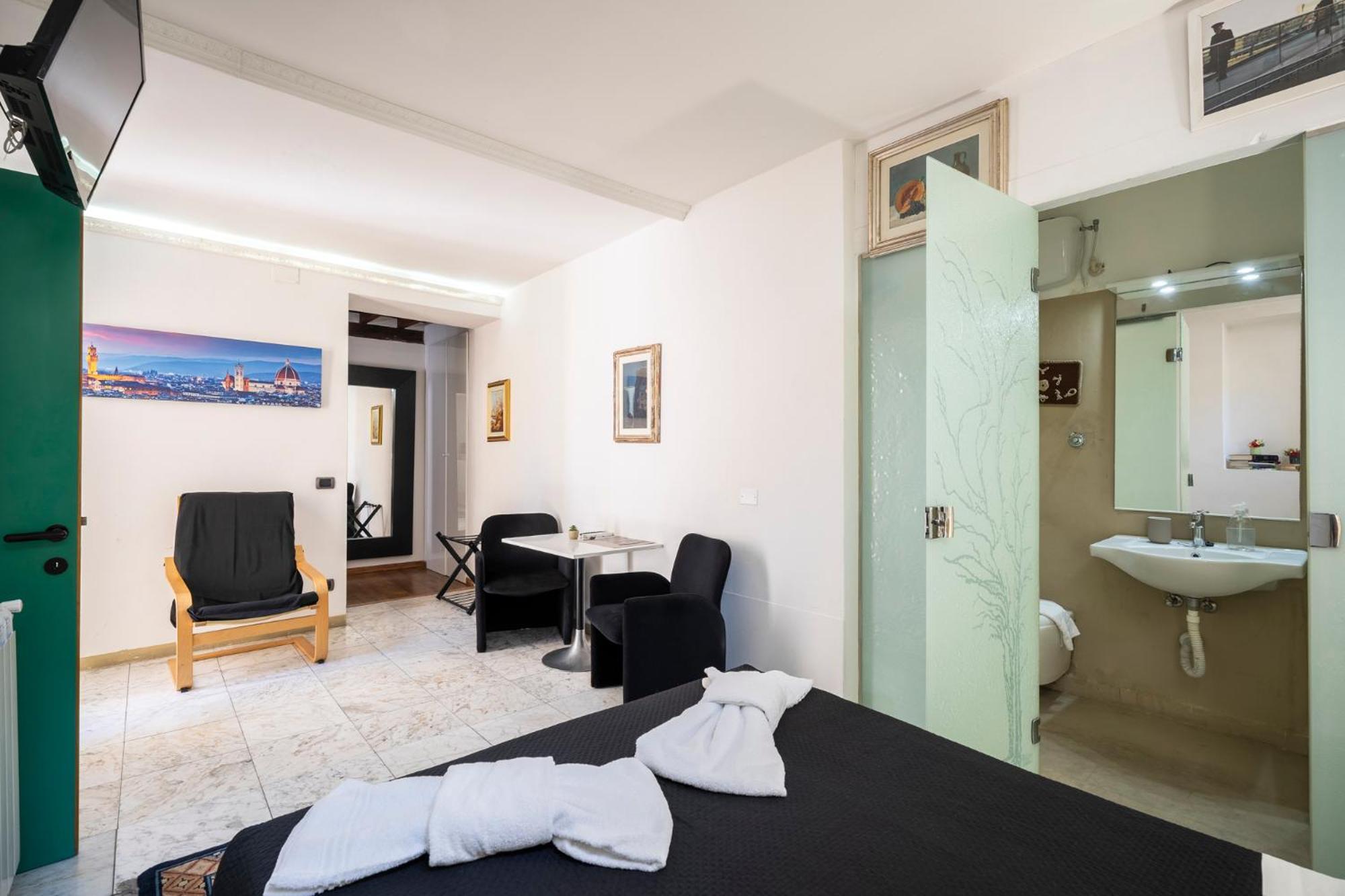 11 Duomo - Monolocale Caratteristico Apartment Florence Exterior photo