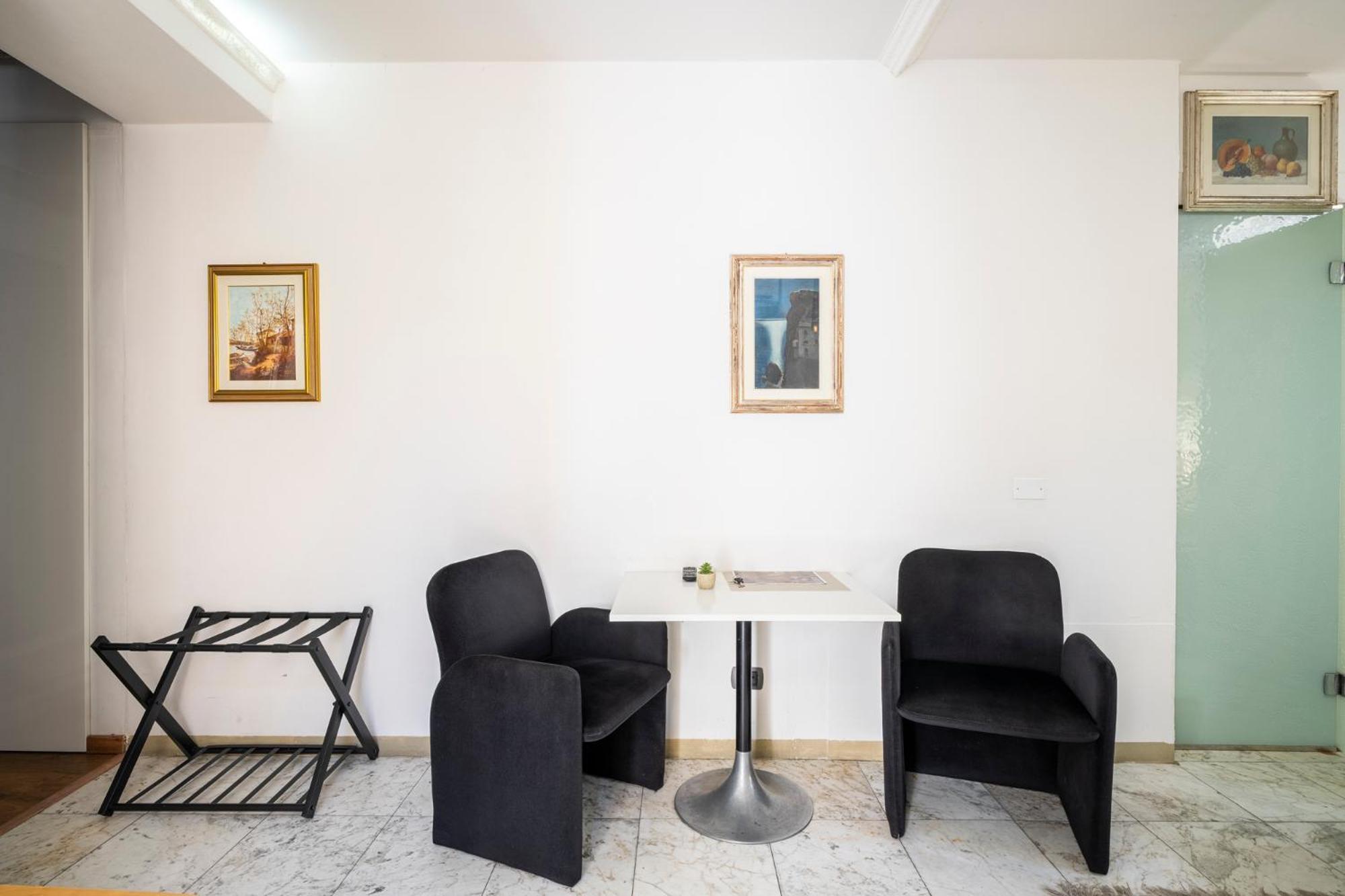 11 Duomo - Monolocale Caratteristico Apartment Florence Exterior photo